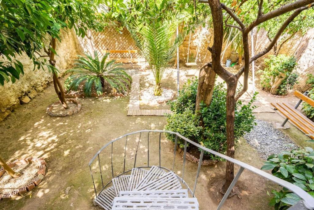 Secret Garden Downtown Apartment Athens Ngoại thất bức ảnh