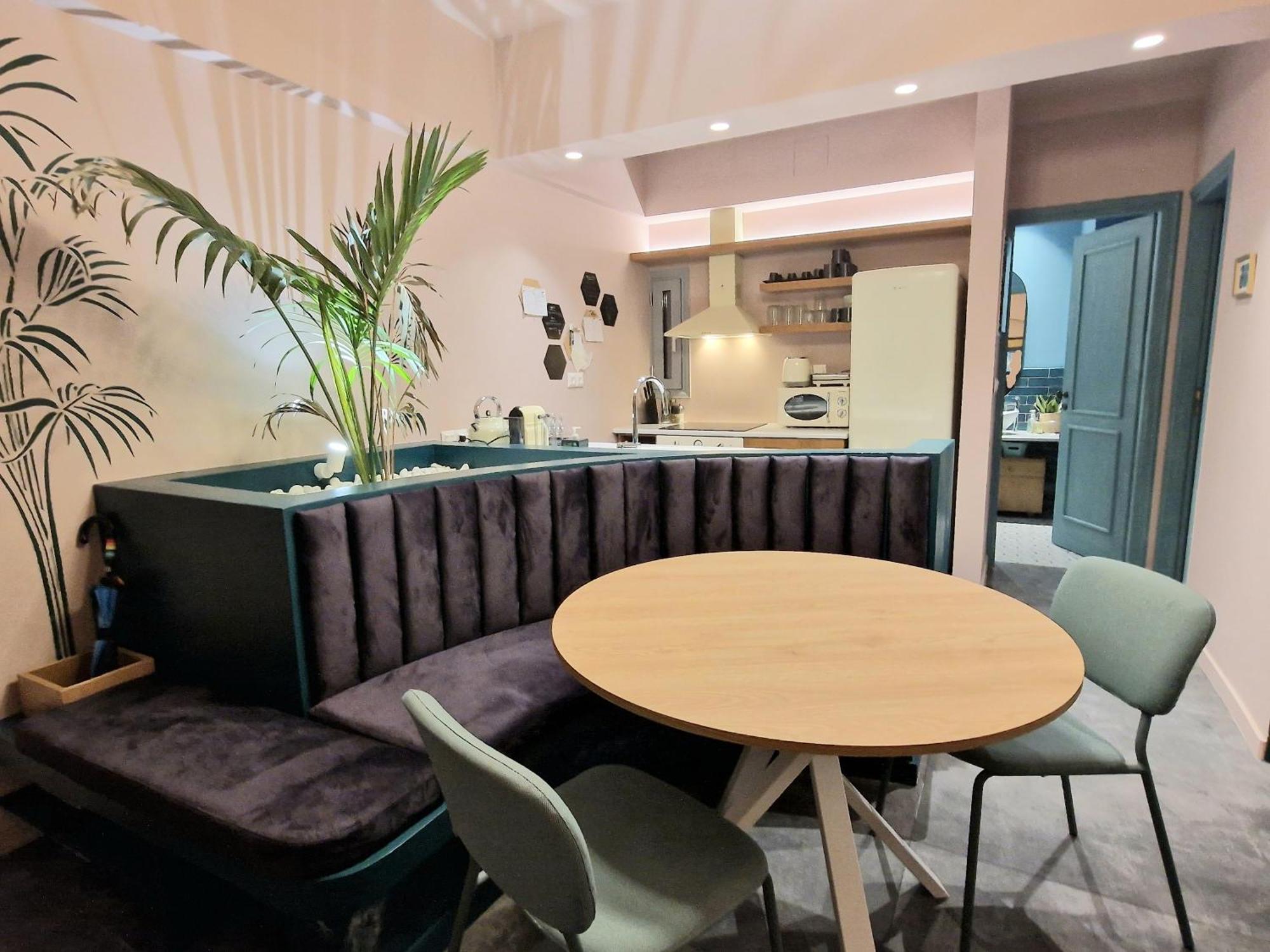 Secret Garden Downtown Apartment Athens Ngoại thất bức ảnh